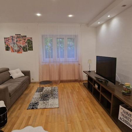 Apartman Roses Zagreb Extérieur photo