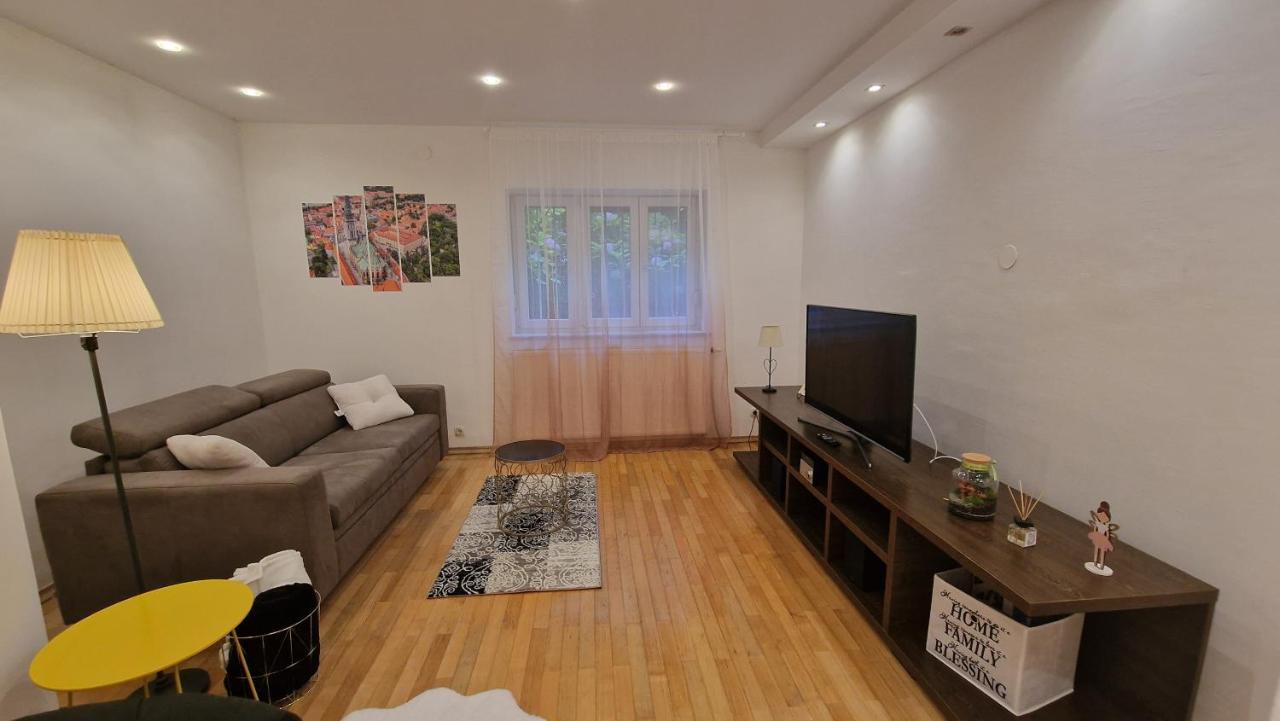 Apartman Roses Zagreb Extérieur photo