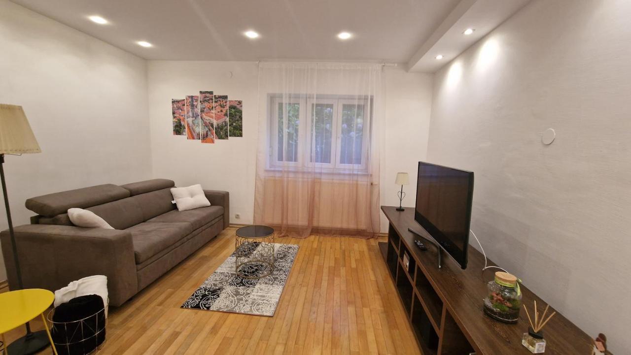 Apartman Roses Zagreb Extérieur photo